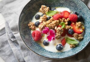sustainable food solutions granola fruit and yoghurt