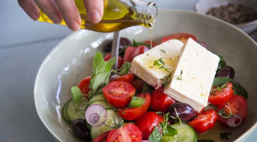 nutrition for menopause healthy salad with olive oil